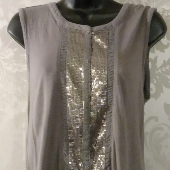 American Eagle Outfitters Gray Asymmetrical Sequin Tank Top - Picture 2 of 5